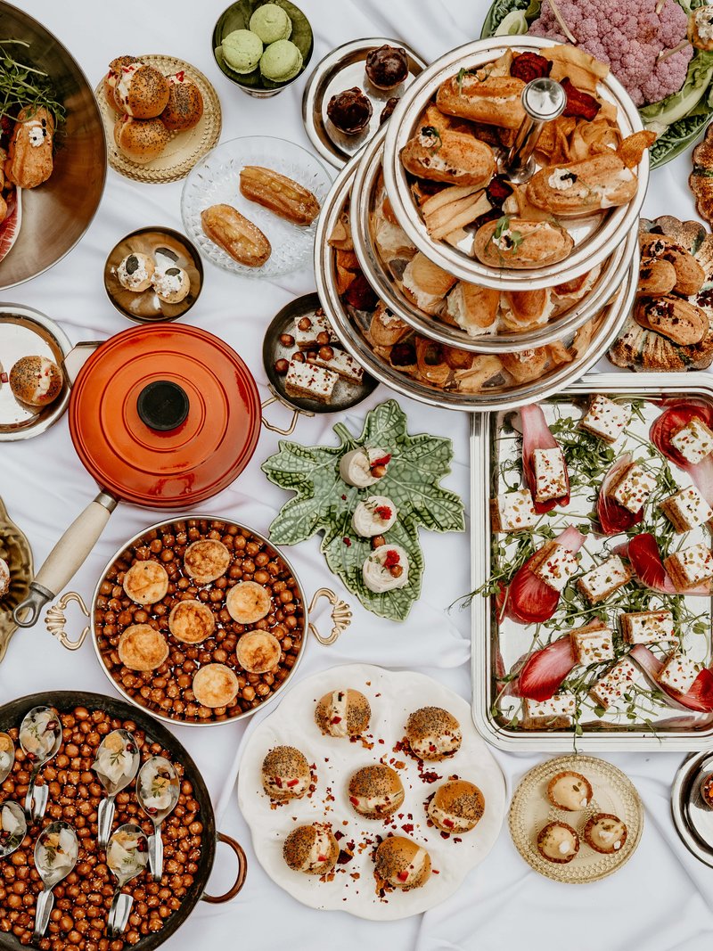 Table de buffet chinée par Introuvable